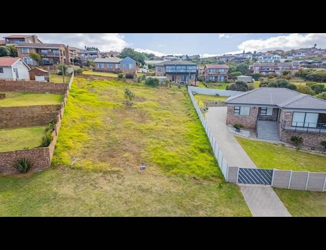 LAND FOR SALE IN DANA BAY